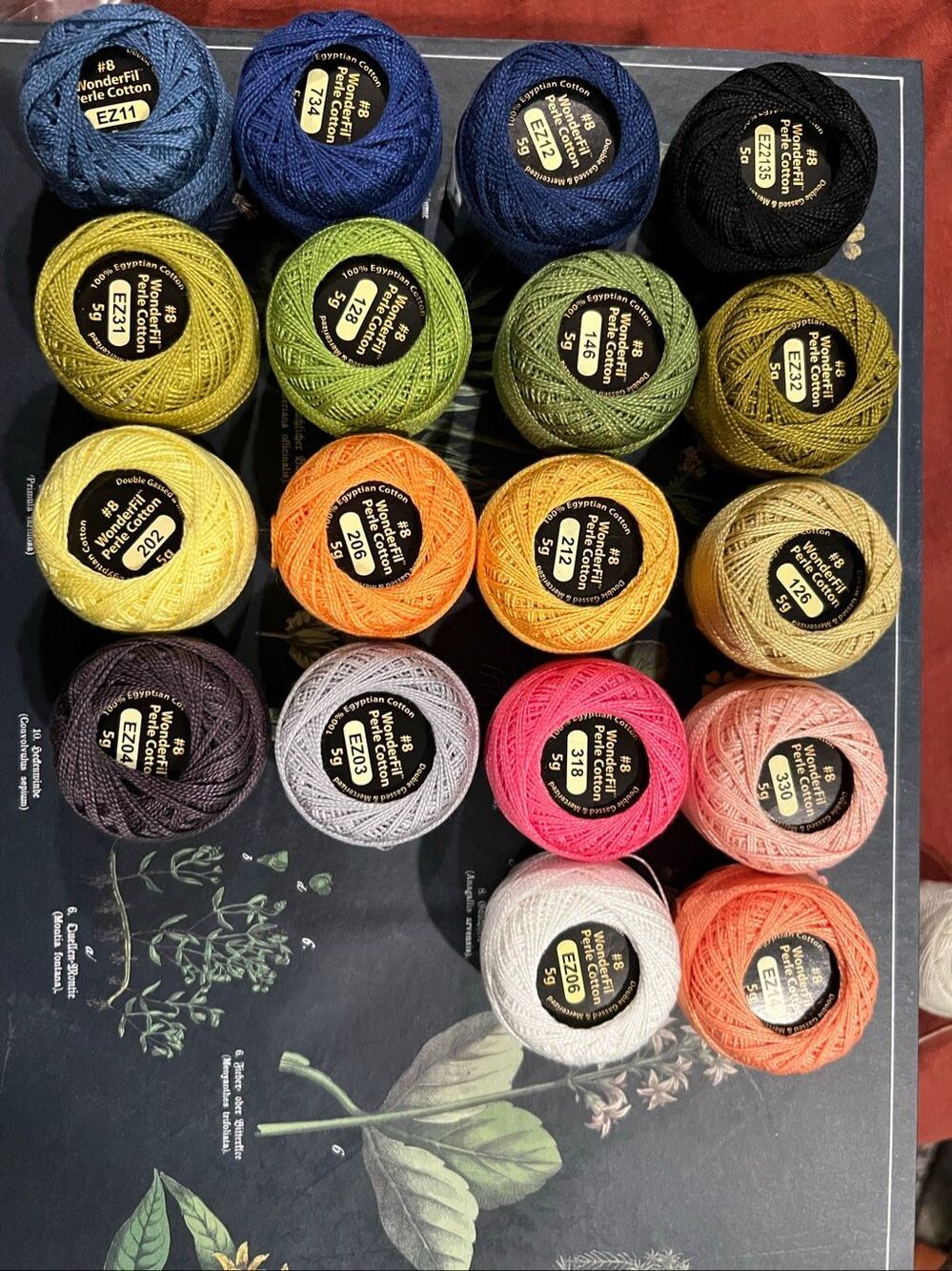 WonderFil Eleganza Perle lot 19 Cotton threads in various solid and variegated c